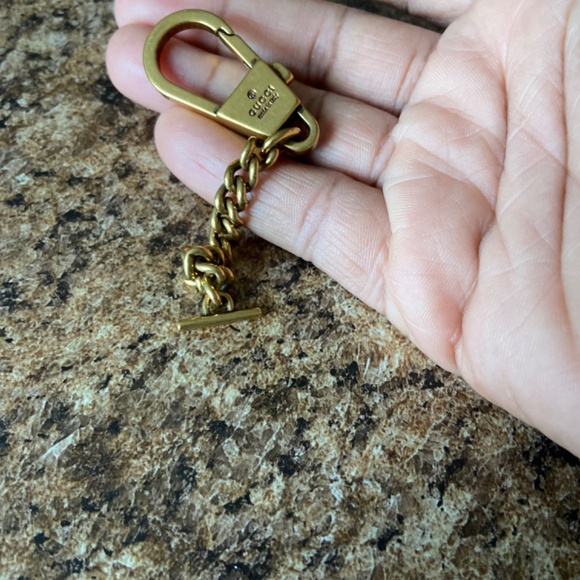 Gucci Marmont Bucket Bag - Picture 7 of 9